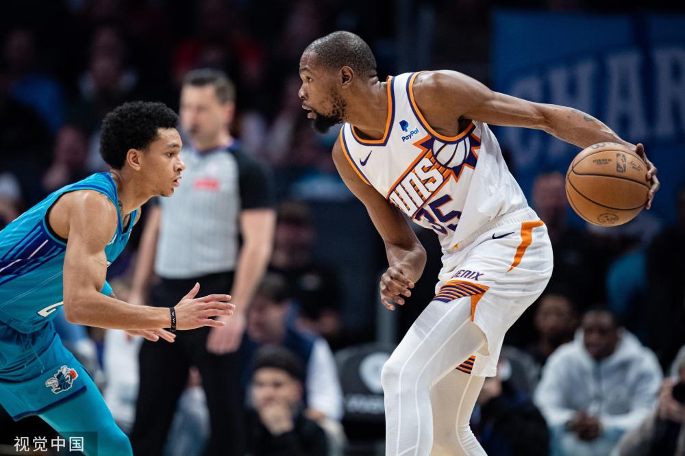 她不仅是一 她不仅是一