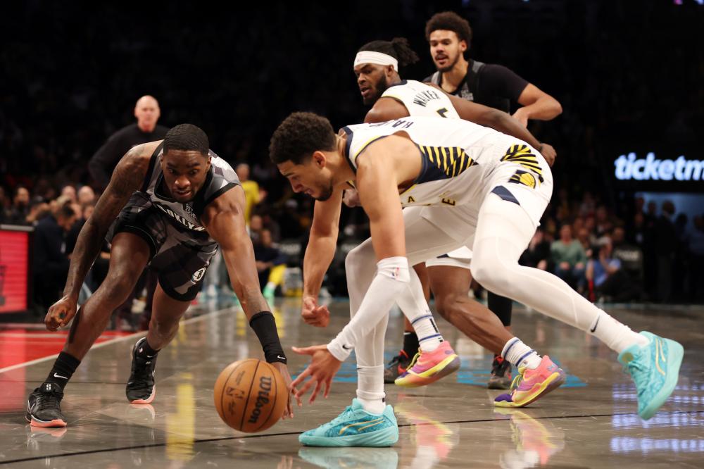 赵睿成了球 赵睿成了球